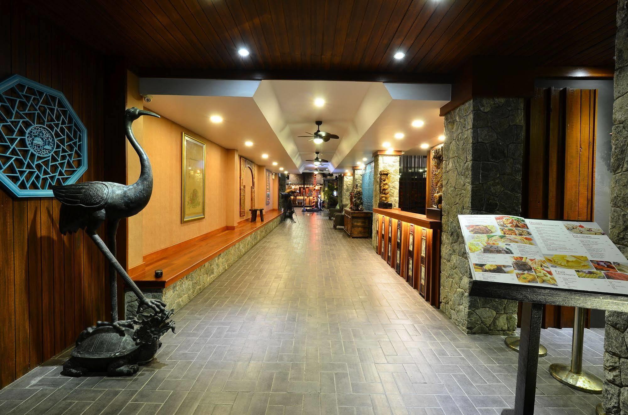 Lap Roi Karon Beachfront By Shanaya Exterior photo